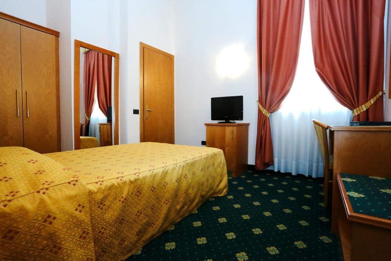 Hotel Estense Modena Exteriér fotografie